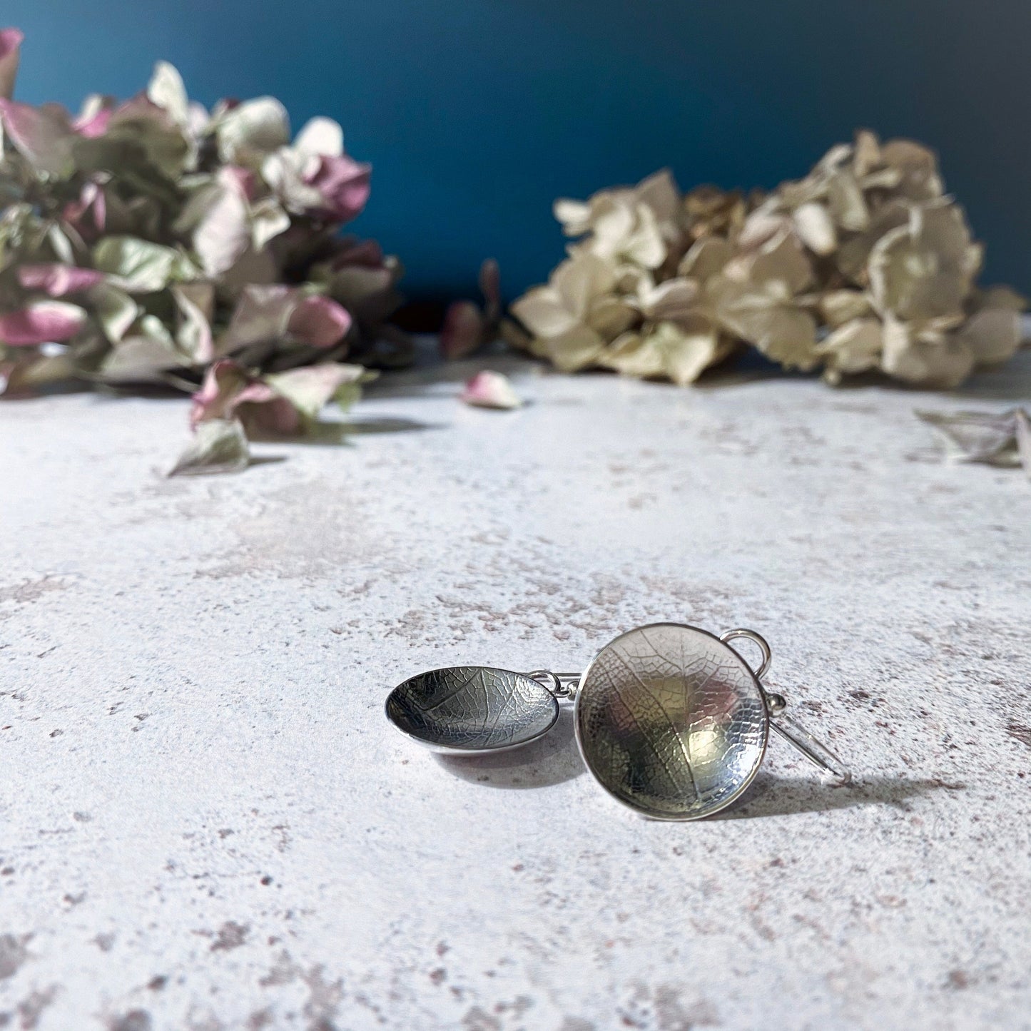 Round Silver Leaf Vein Printed Dangle Earrings